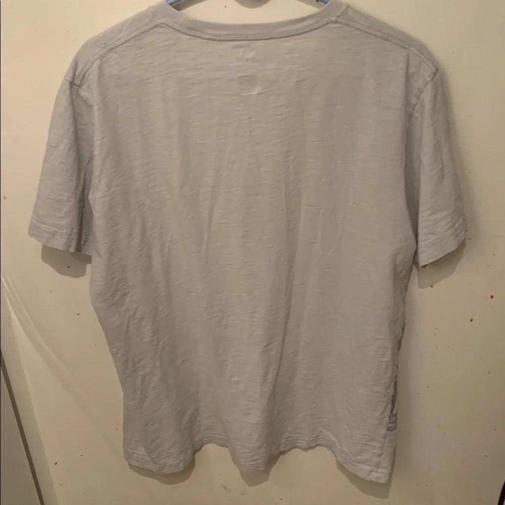 Super Sick Uniqlo Hokusai Blue Cotton Tee W/ Front Pocket SZ XL Bluish Grey - Picture 4 of 4